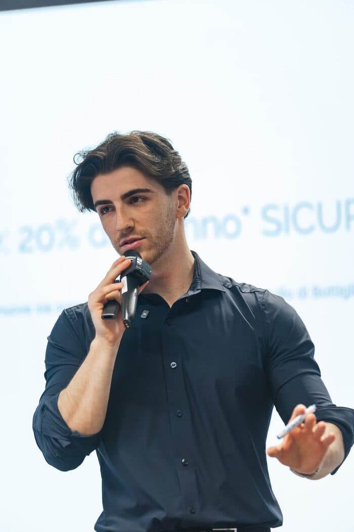 Mario Provenzano sul palco